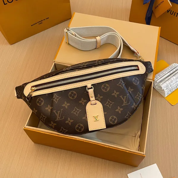Louis Vuitton Bumbag Monogram Handbags 38x16x8cm product view 1