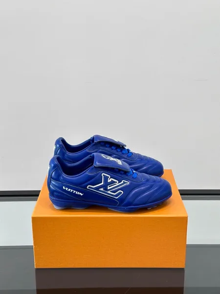 Louis Vuitton Men Blue Leather Sneakers product view 1