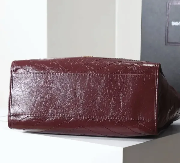 Saint Laurent Niki shopping tote product view 4