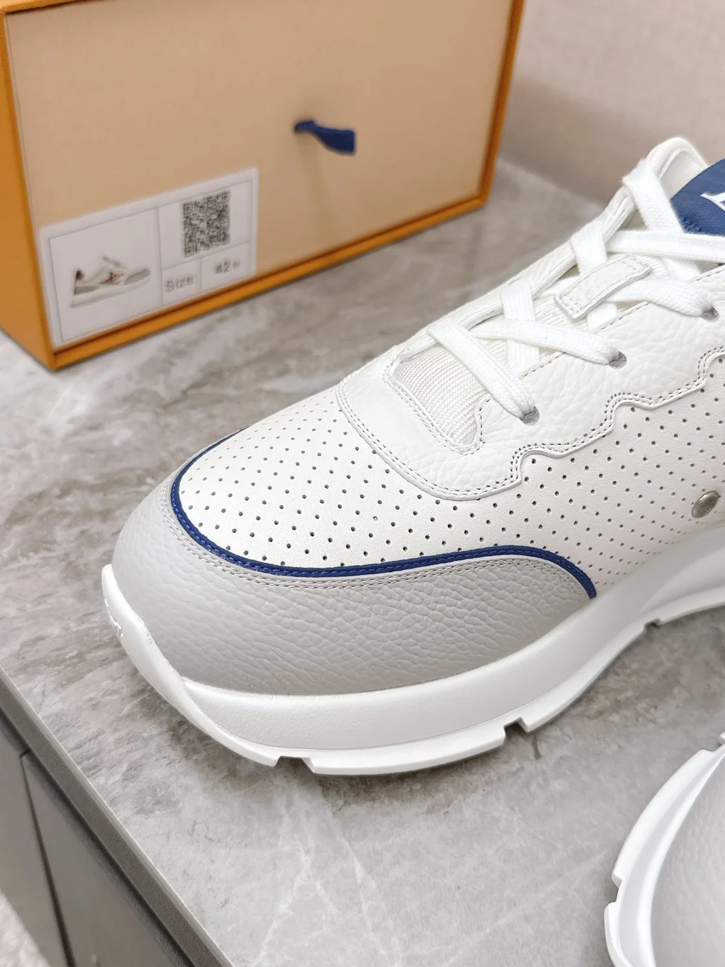 Louis Vuitton Women White Leather Sneakers With Blue Accents product view 2