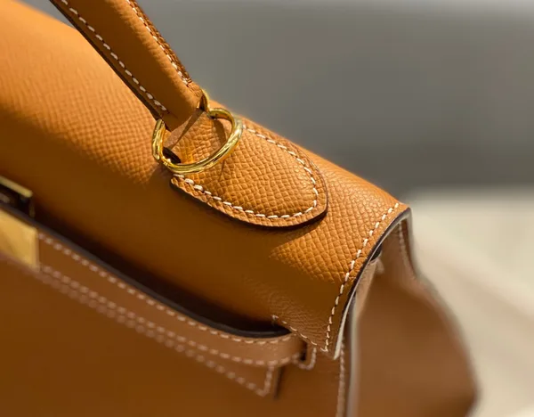 Hermès Kelly 28 cm In Gold Epsom Gold Hardware Bag product view 8