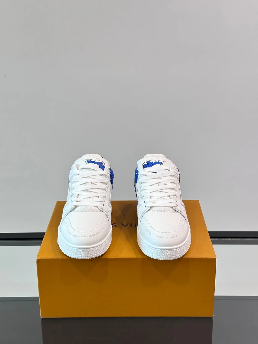 Louis Vuitton Men White Blue Leather Sneakers product view 2