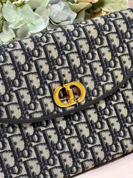Dior 30 Montaigne Avenue Monogram Handbag 30x18x2cm product view 5