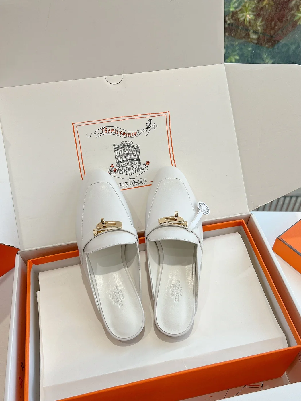 Hermès Women White Leather Mules product view 4