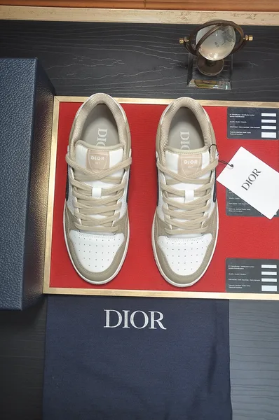Dior B57 low-top sneakers in beige and white smooth calfskin product view 1
