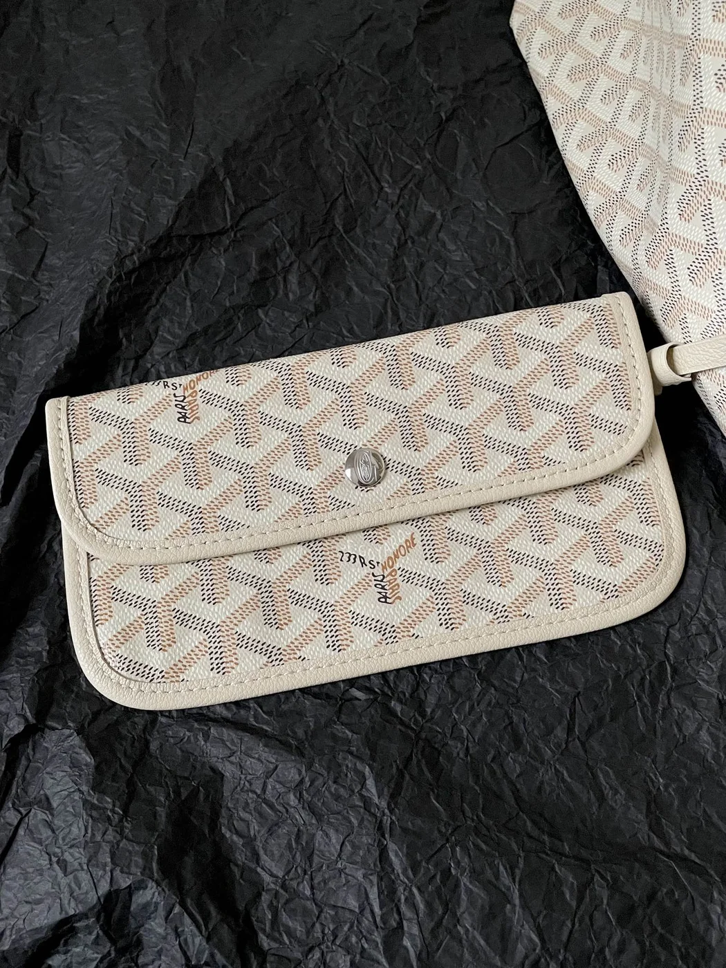 Goyard Goyardine Saint Louis Claire Voie GM White Yellow Bag product view 6