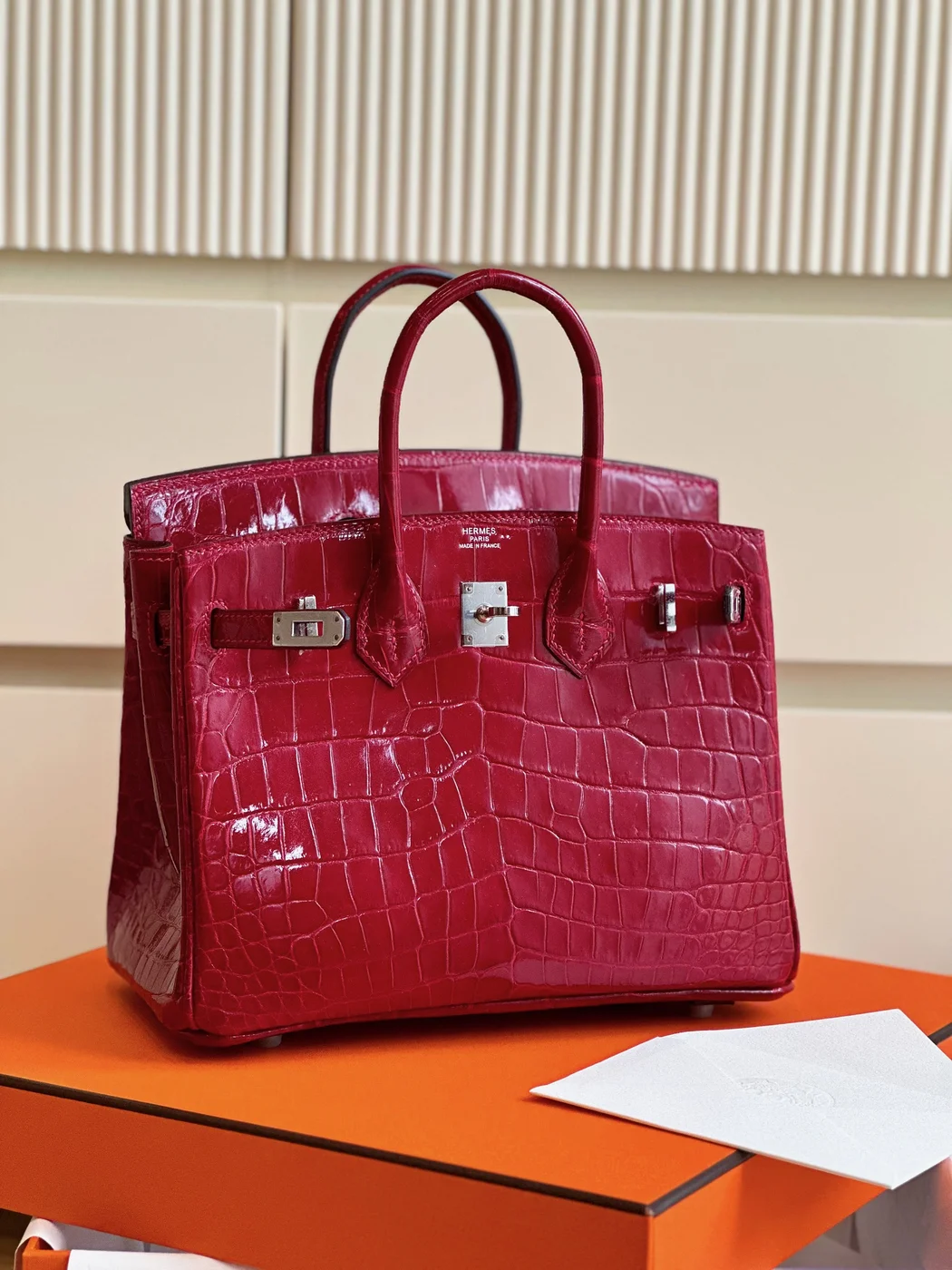 Hermès Birkin 25 Red Crocodile Leather Palladium Hardware Bag product view 2