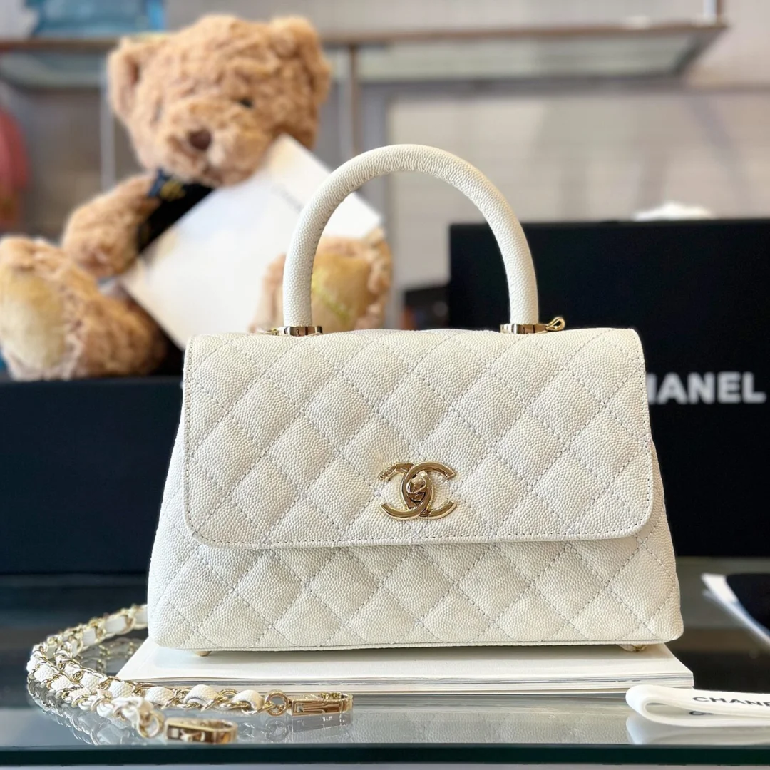 Chanel Coco Handbag Lizard Skin White With Lock Gold 23 cm product view 1