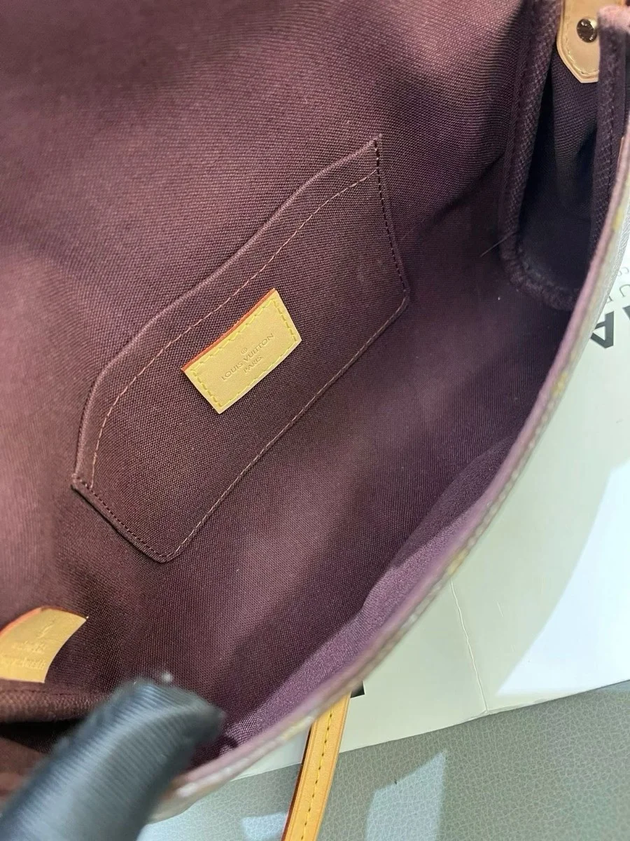 Louis Vuitton Favorite MM Bag product view 2