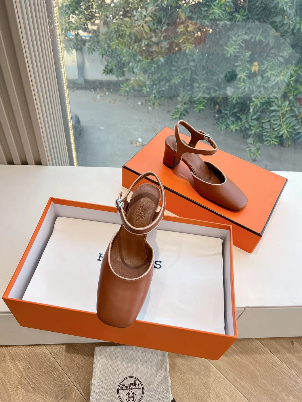 Hermès Women Brown Leather Heels product view 5