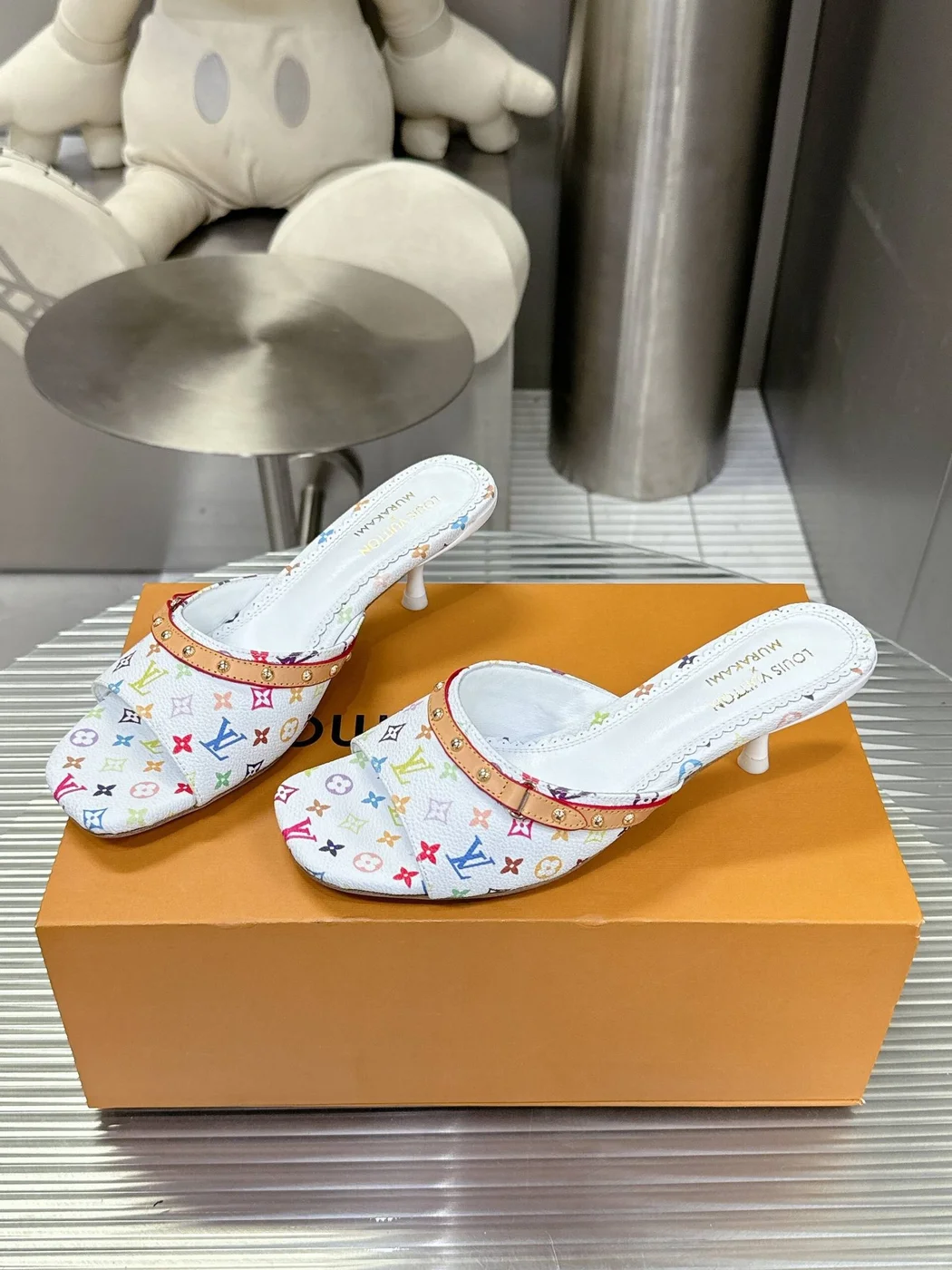 Louis Vuitton Women White Multicolor Leather Heels product view 4