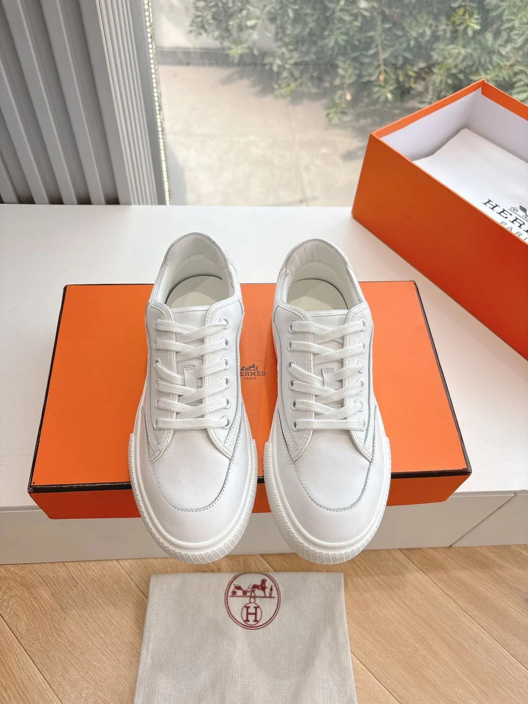 Hermès Women White Leather Sneakers product view 5