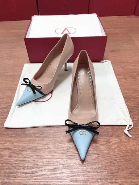 Valentino Women Beige Leather Blue Bow Detail Pumps product view 1