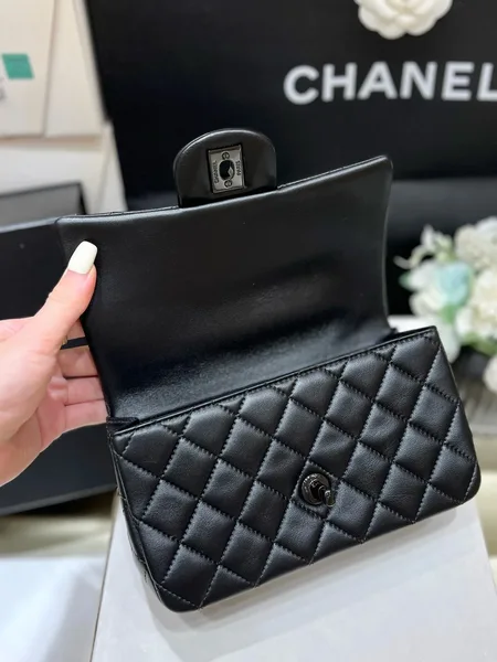 Chanel 20C AS1160 mini top handle flap Bag product view 4