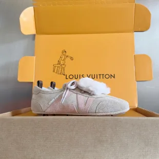 Louis Vuitton baby sneakers product view 2