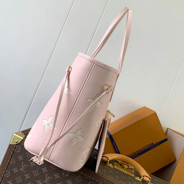 Louis Vuitton Neverfull pink 32 Bag product view 5