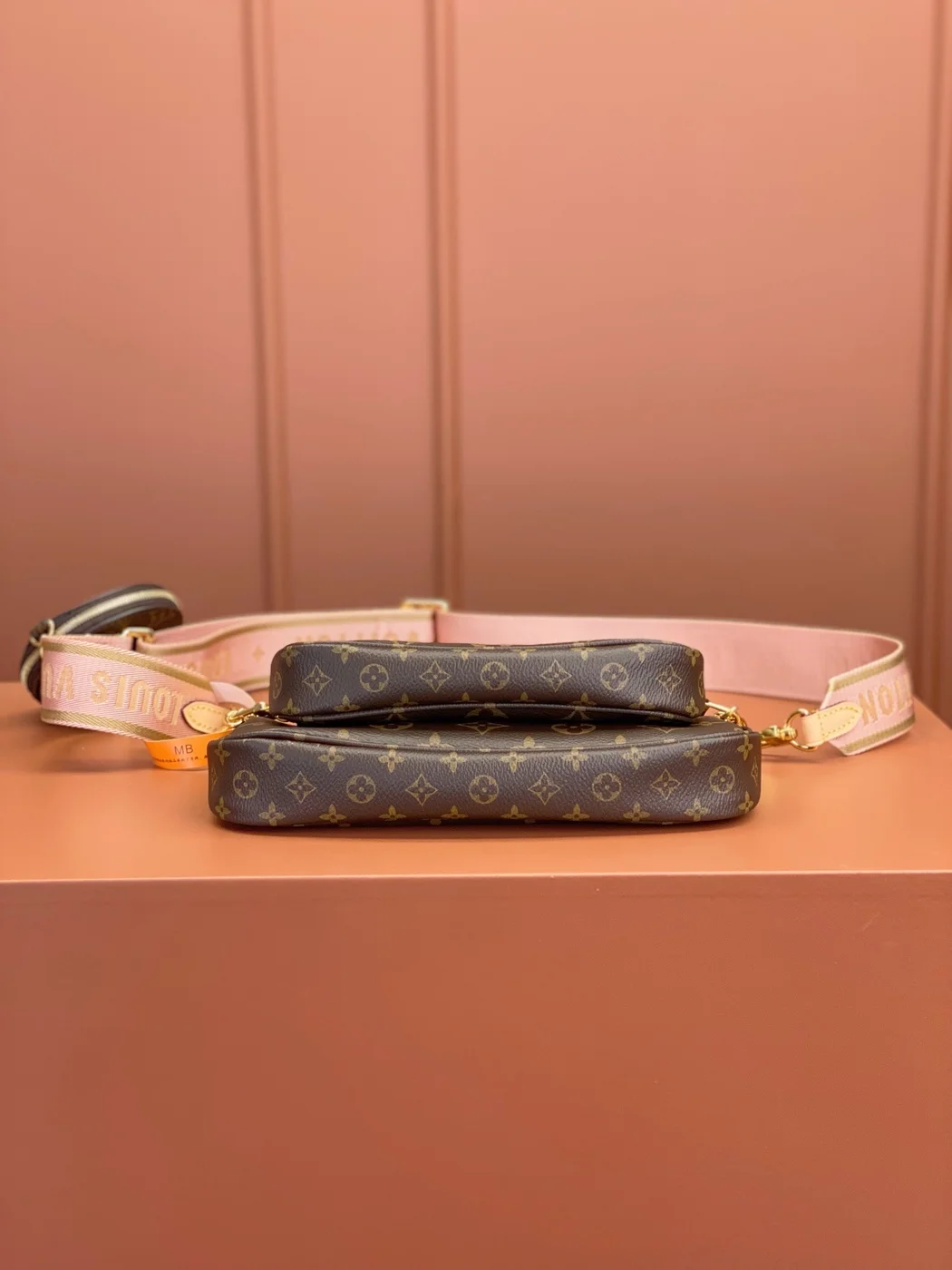 Louis Vuitton Multi Pochette Handle Monogram Handbags 24x16x6cm product view 7