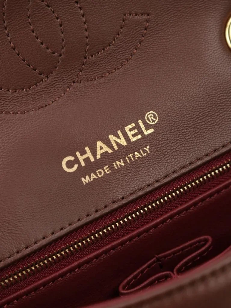 Chanel flap bag quilted leather product view 7