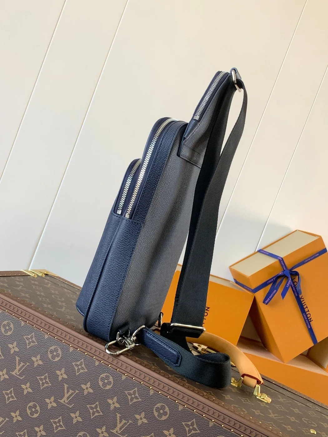 Louis Vuitton Avenue Slingbag 31 In Navy Blue Taiga Leather Bag product view 3