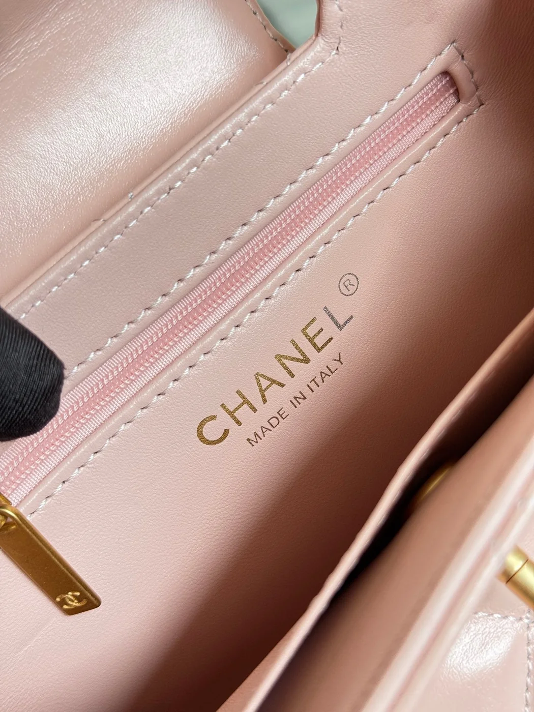 Chanel Kelly Bag 19 In Light Pink Calfskin Gold Hardware product view 9