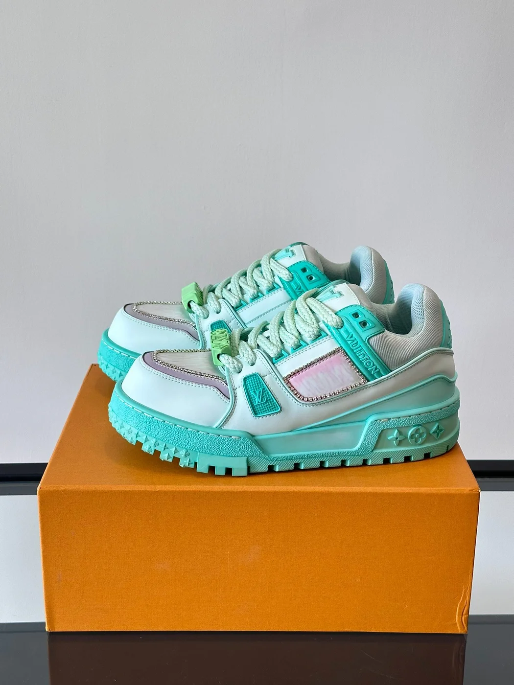Louis Vuitton Men Mint Green Leather Sneakers product view 3