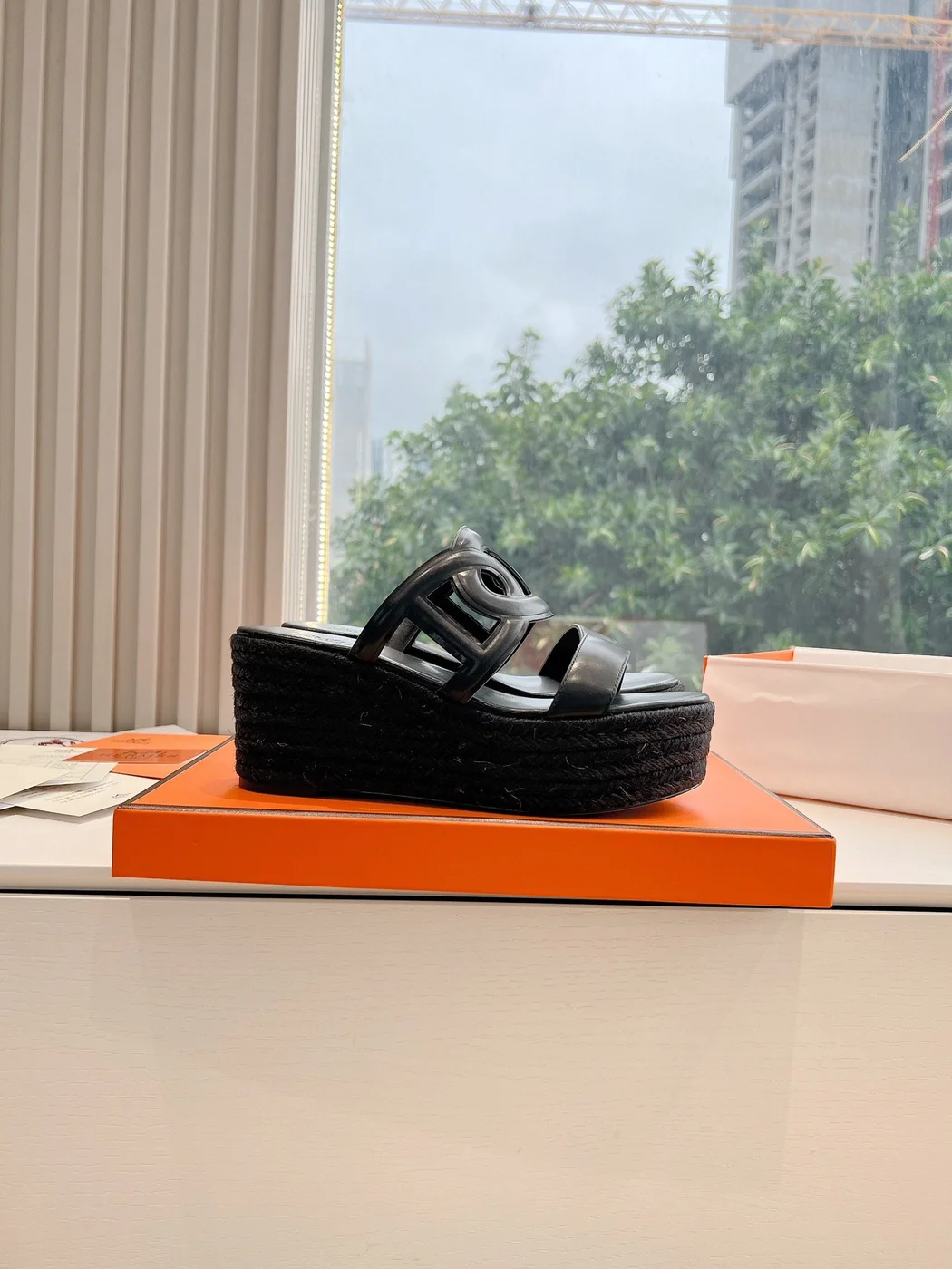 Hermès Women Black Leather Slip-On Sandals product view 2