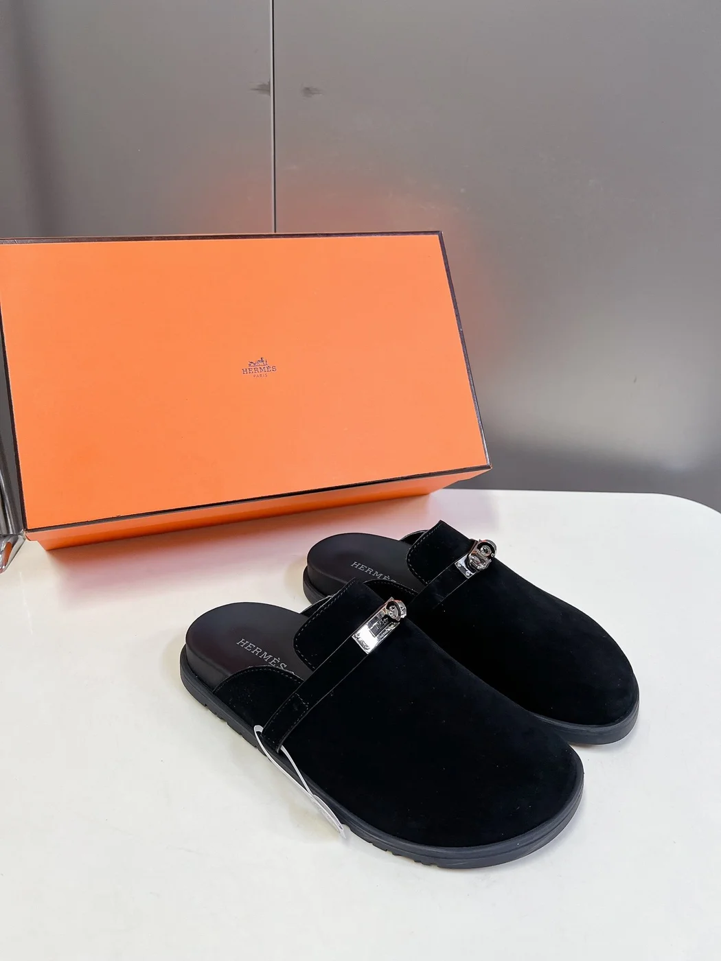 Hermès Women Black Suede Leather Slippers product view 5