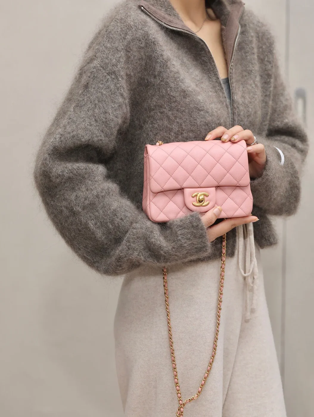Chanel Classic Flap 18 cm Pink Gold Hardware Bag product view 5