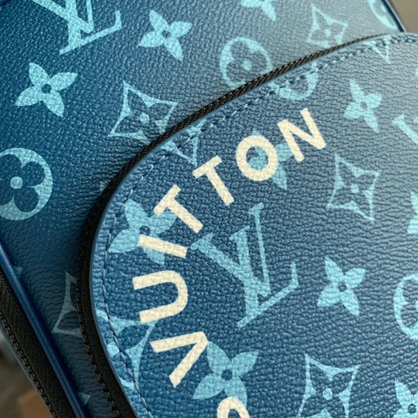 Louis Vuitton avenue bag in Atlantic Blue product view 6
