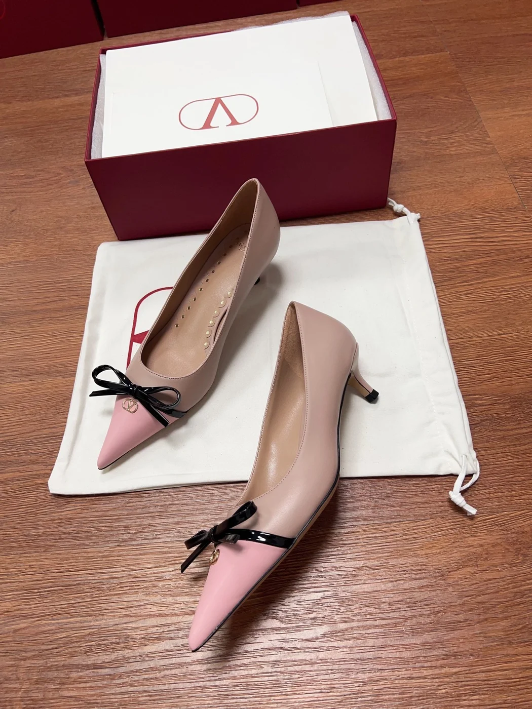 Valentino Women Pink Leather Bow Detail Kitten Heel Pumps product view 6