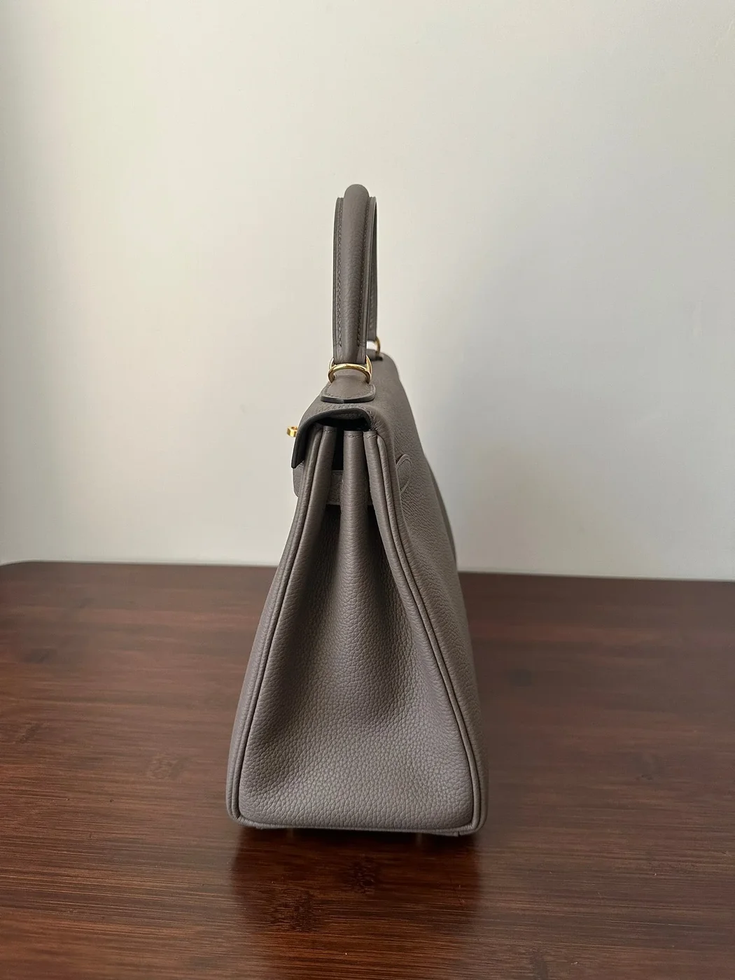 Hermès Kelly 28 cm Etain Togo Gold Hardware Bag product view 5