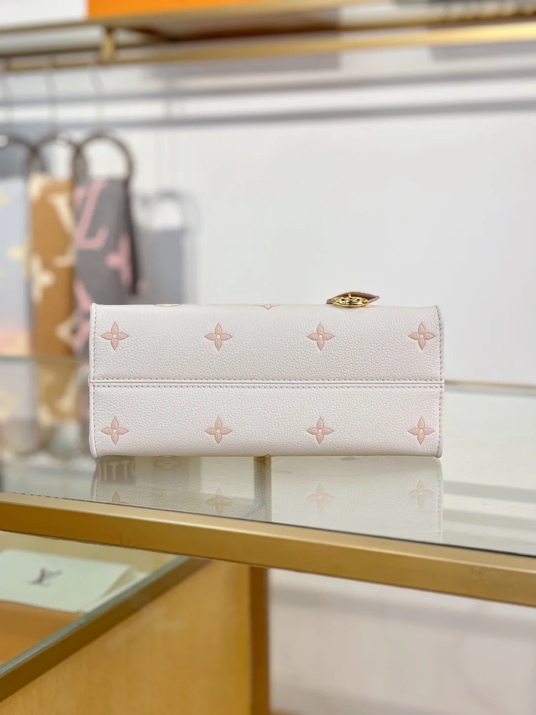 Louis Vuitton OntheGo PM Th Tote Bag product view 4