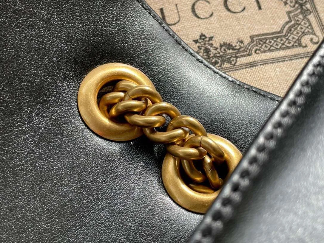 Gucci Marmont Women’s Black Handbag 22 cm product view 7
