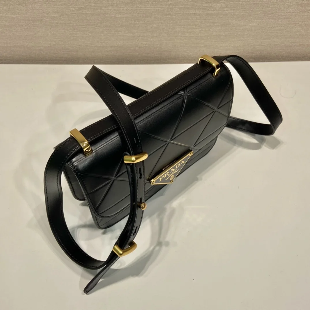 Prada Pattina in Pelle Calfskin Black Bag product view 3