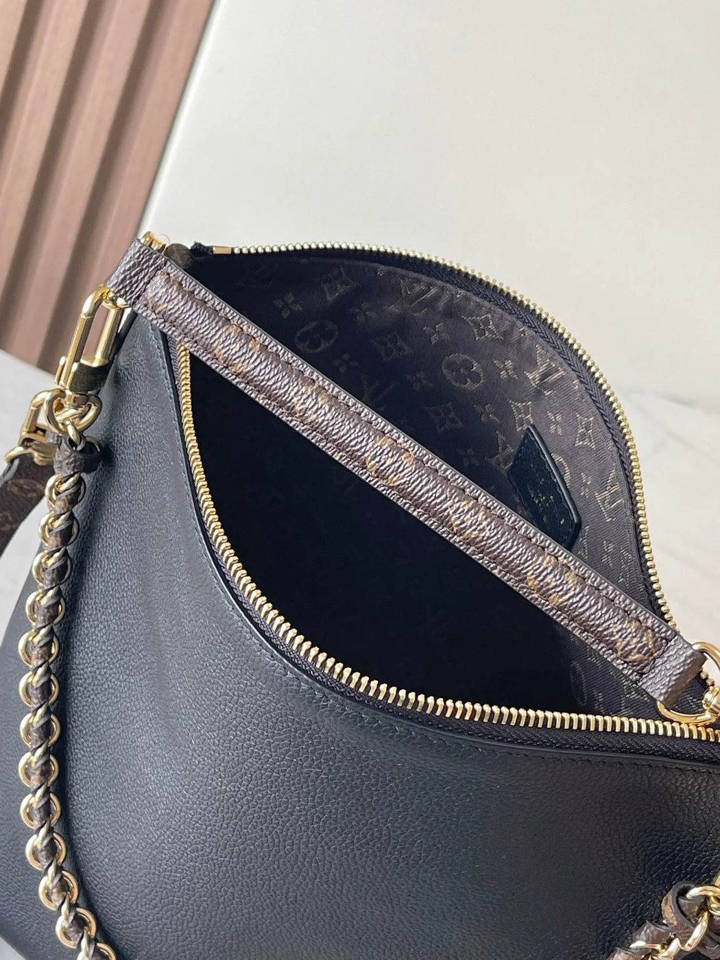 Louis Vuitton Multipass Black M28029 Bag product view 9