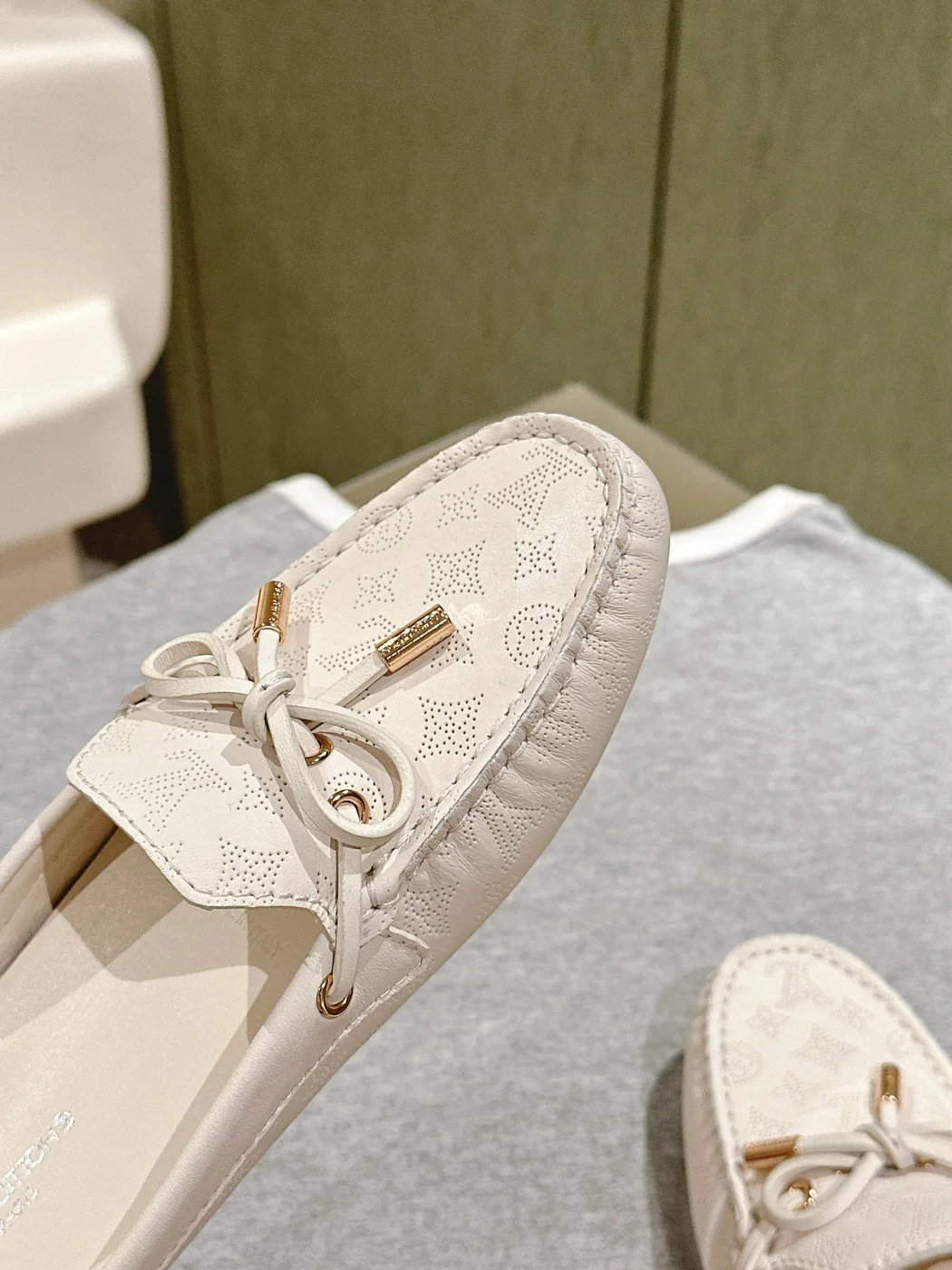 Louis Vuitton Women White Leather Mules product view 6