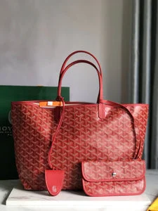Goyard Saint Louis Red Tote Bag product view 3