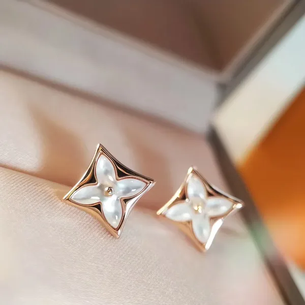 Louis Vuitton Star Pearlescent Stud Earrings Rose-Tone product view 2