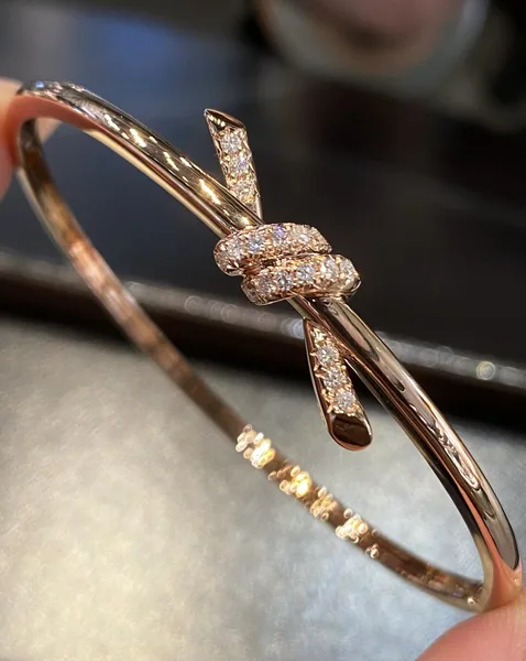 Tiffany  Co. Knot Full Pavé-Effect Bangle Rose-Tone product view 2