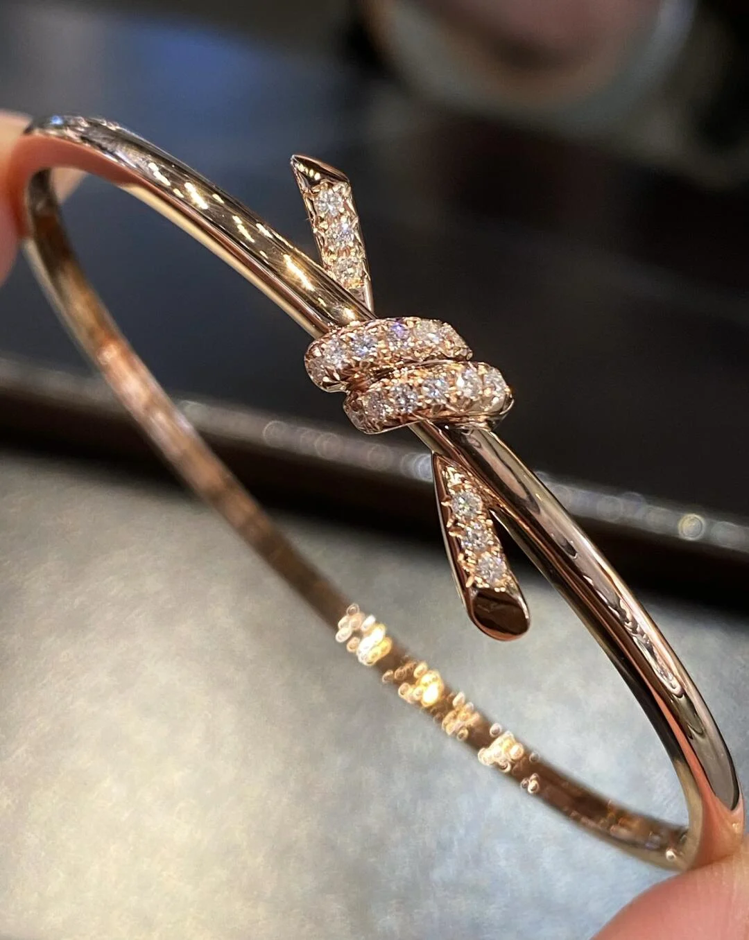 Tiffany  Co. Knot Full Pavé-Effect Bangle Rose-Tone product view 2