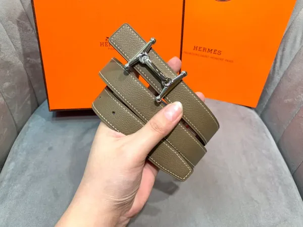 Hermès Taupe/Black Reversible Belt with Silver-Tone Stirrup-Style H Buckle product view 6