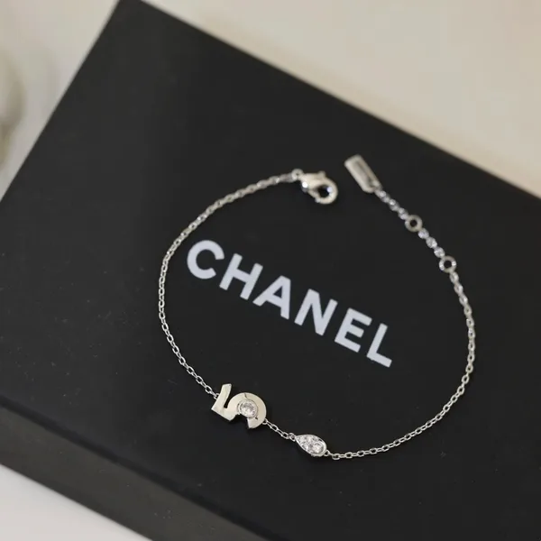 Chanel No.5 Slim Chain Bracelet Silver-Tone product photo