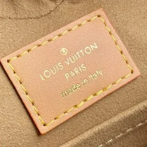 Louis Vuitton M57456 Game On Cœur Crossbody Bag Monogram product view 8