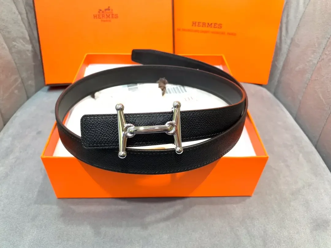 Hermès Black Reversible Belt with Silver-Tone Stirrup-Style H Buckle product view 5