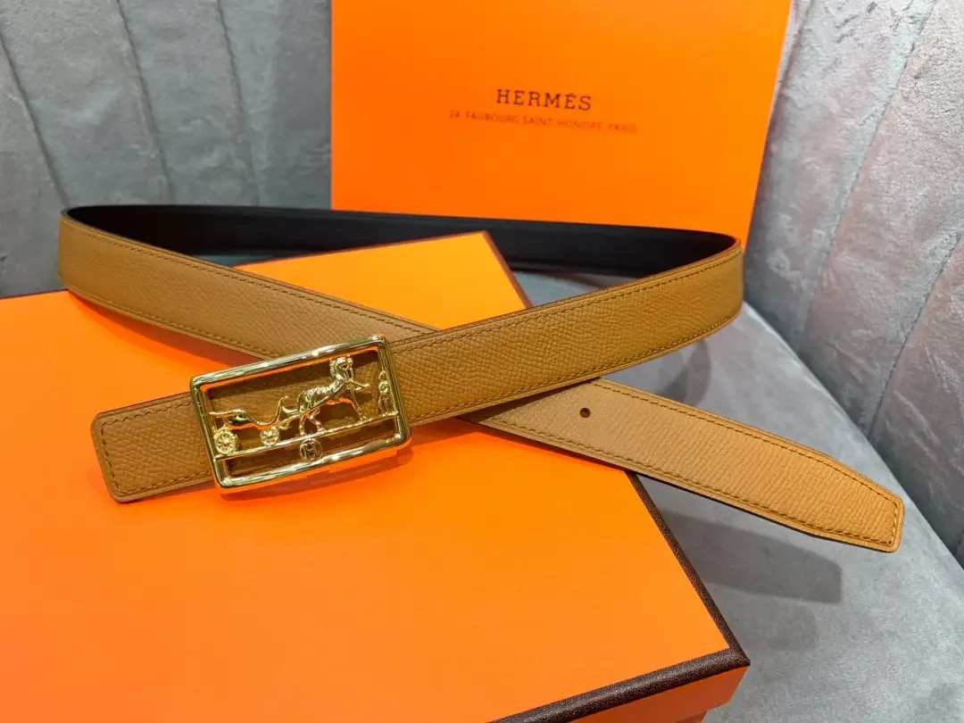 Hermès Tan/Black Reversible Belt with Gold-Tone Horse-and-Carriage Buckle product view 1