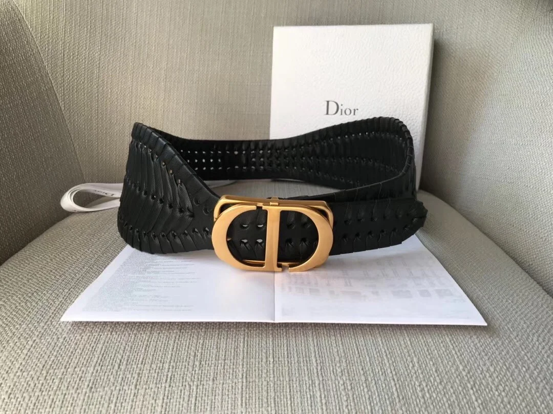 Dior 30 Montaigne 40MM Belt In Black Calfskin product view 2