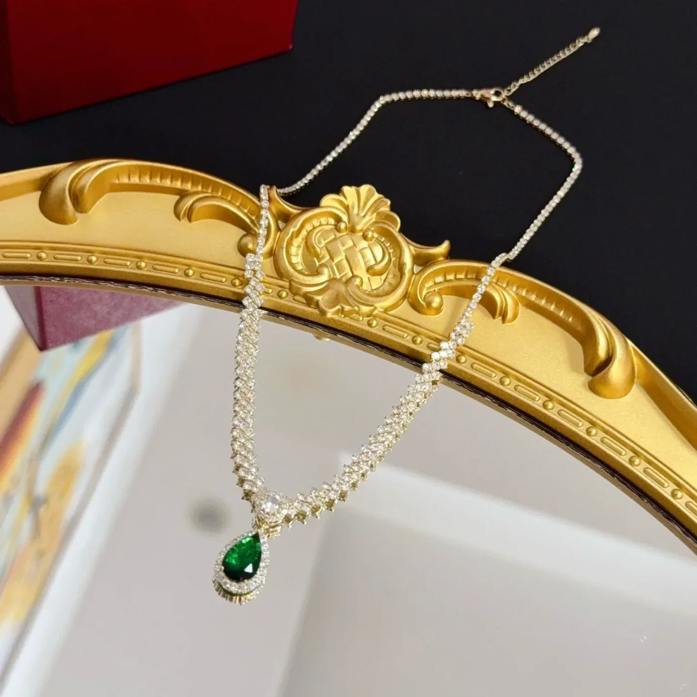Cartier Green Pear-Shaped Gold-Tone Beaded Necklace product view 4