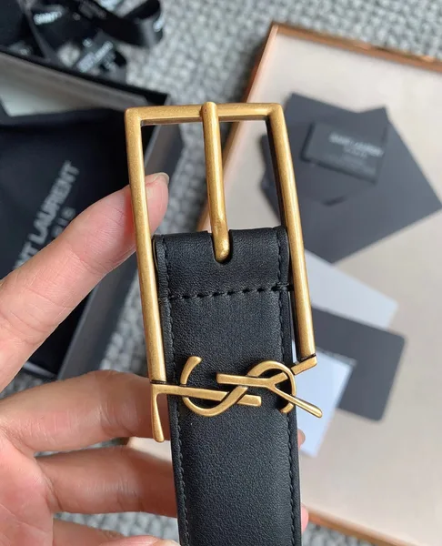 Saint Laurent New Cassandre Buckle Belt 30MM In Black Leather product view 4