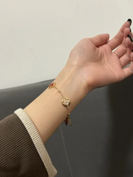 Louis Vuitton Sun Star Blossom Chain Bracelet Red Inlay and Gold-Tone product view 2