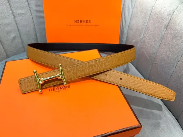 Hermès Tan/Black Reversible Belt with Gold-Tone Stirrup-Style H Buckle product photo